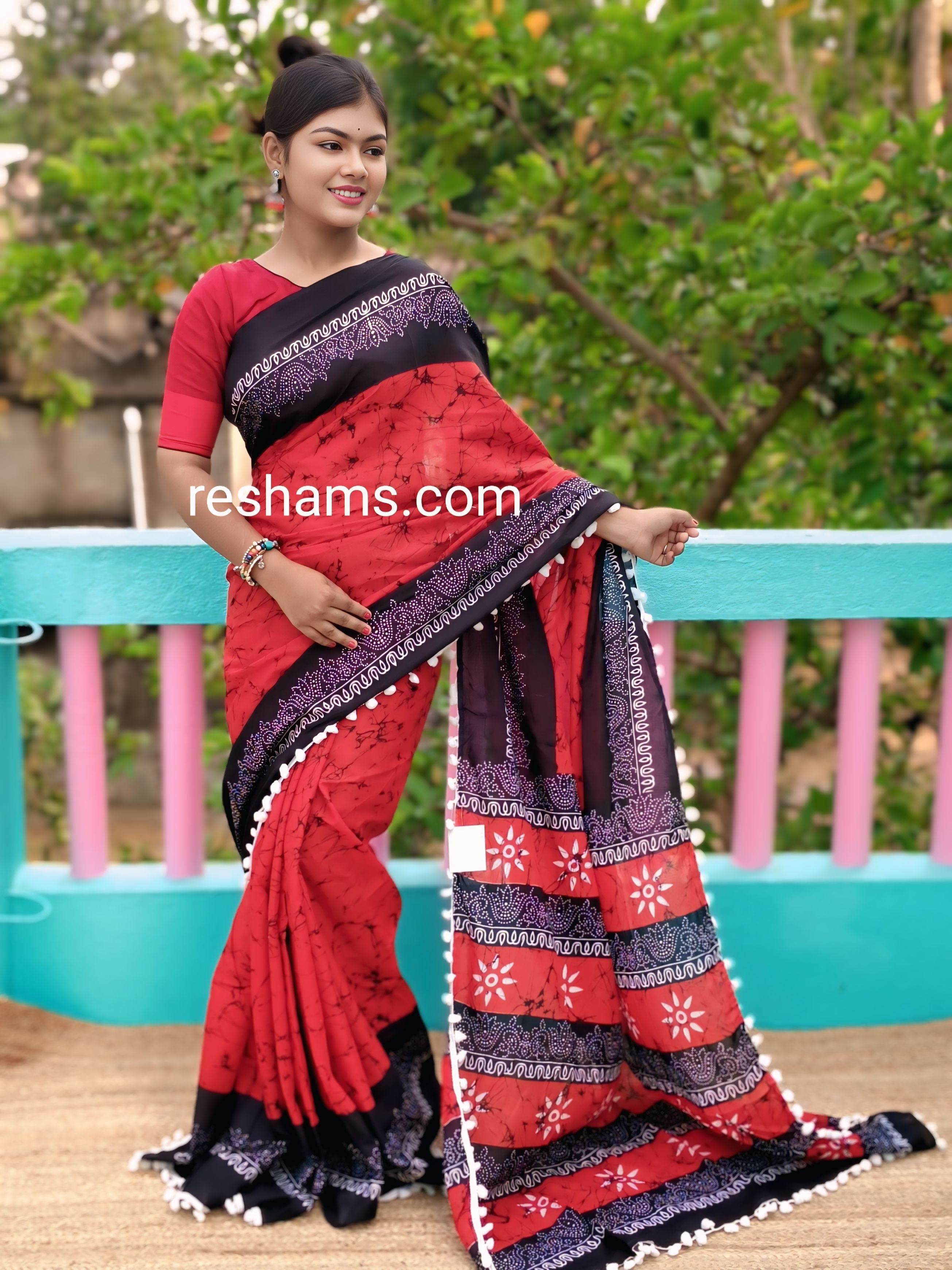 Mul Cotton with PomPom Lace – Red