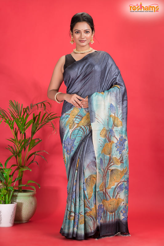 Tussar Kantha Stitch With Grey Hand Paint Big Flower Motif