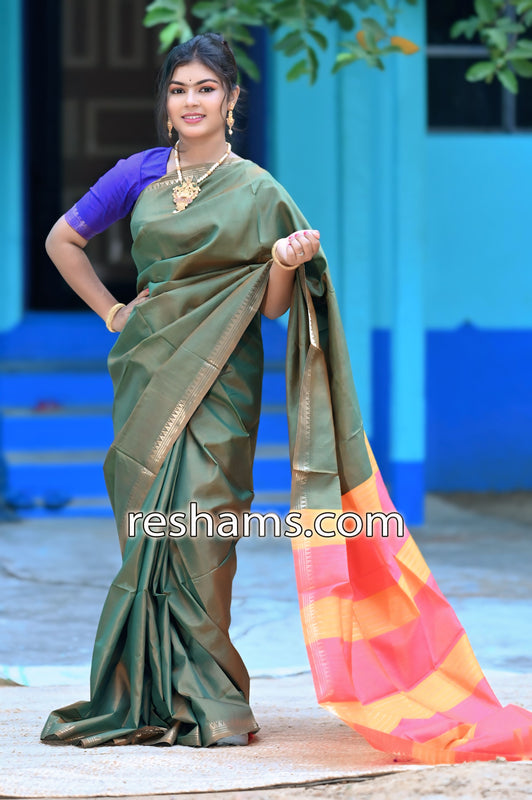 Bishnupuri Katan Silk Saree in Green - Mangalgiri Pattern Handwoven