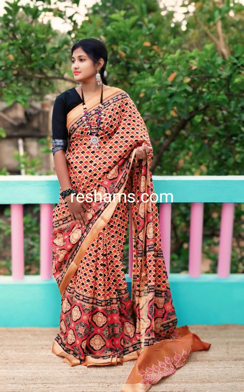 Maheshwari Zari Cotton Saree - Mixed Colour