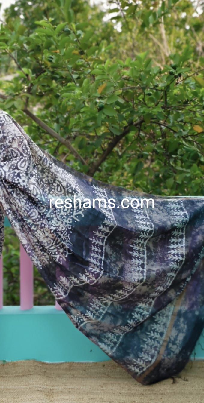 Liva Batik Print Linen Saree – Black Body with Golden Zari Border