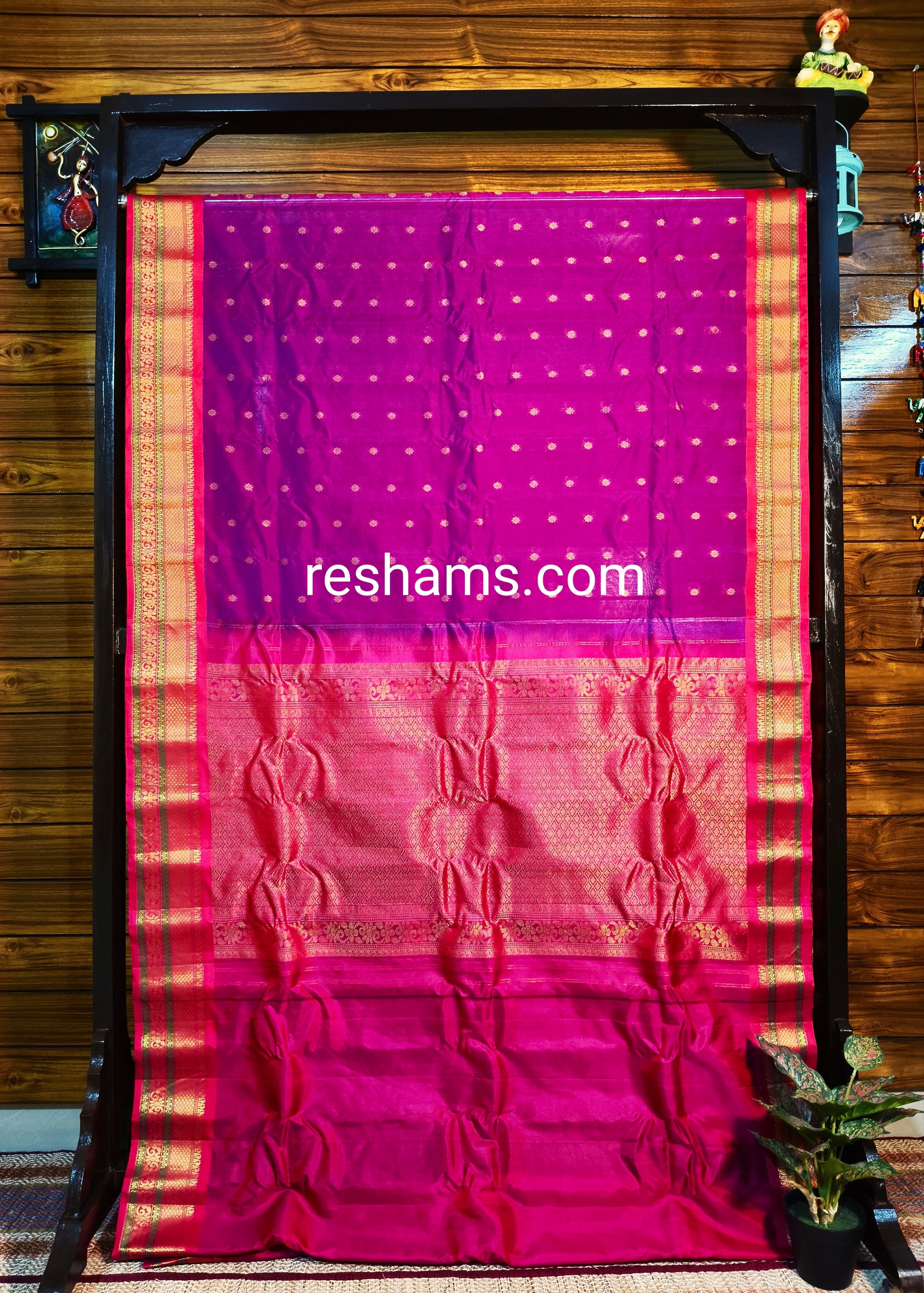 Gadwal Sico Saree with Deep Pinkish Body and Golden Zari Border