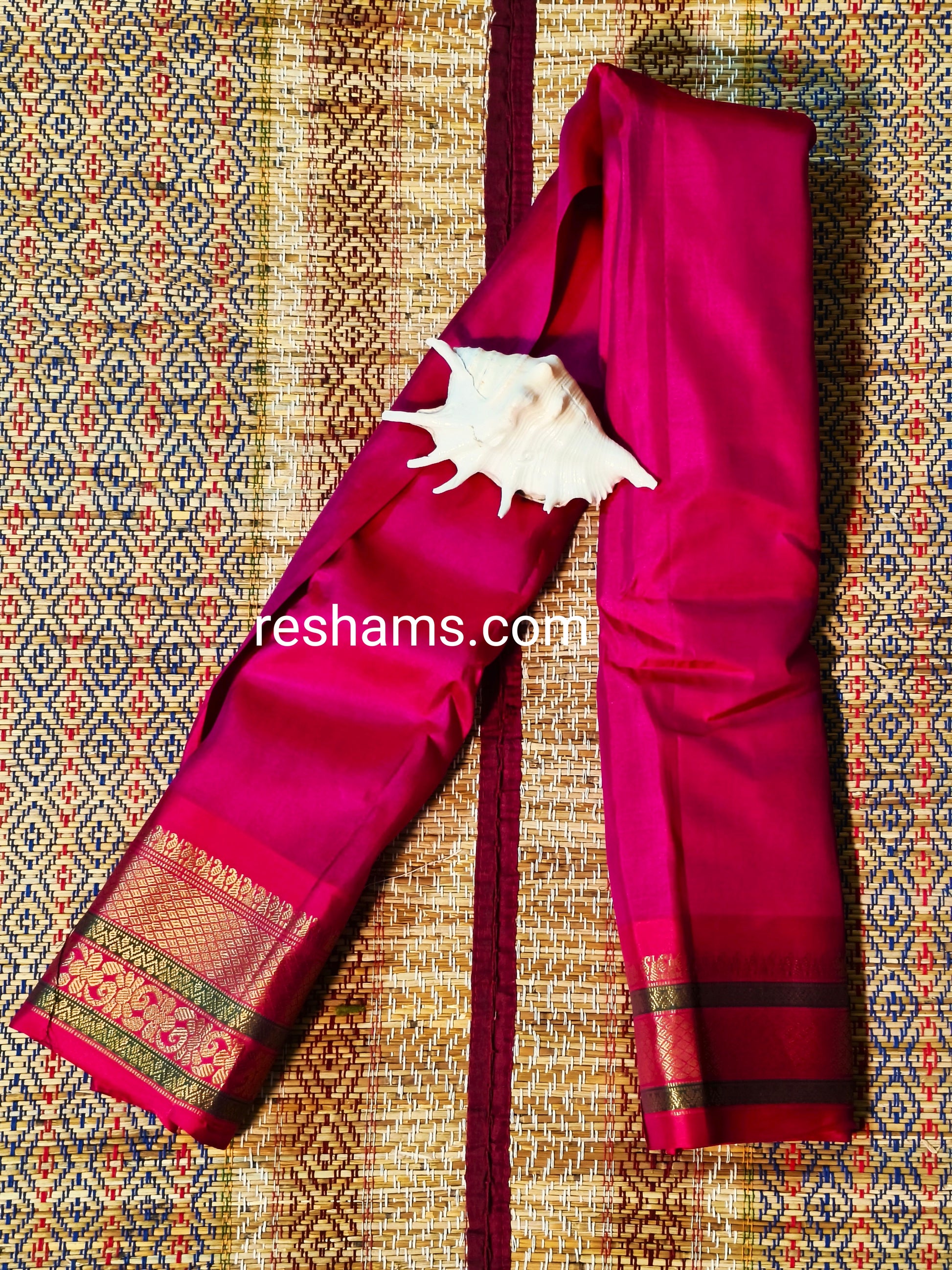 Gadwal Sico Saree with Deep Pinkish Body and Golden Zari Border